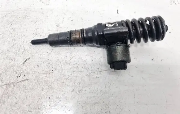 Chrysler Sebring (JS) Fuel injector 03G130073G