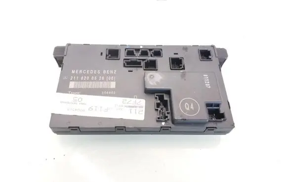 Mercedes-Benz E W211 Door control unit/module 2118200526