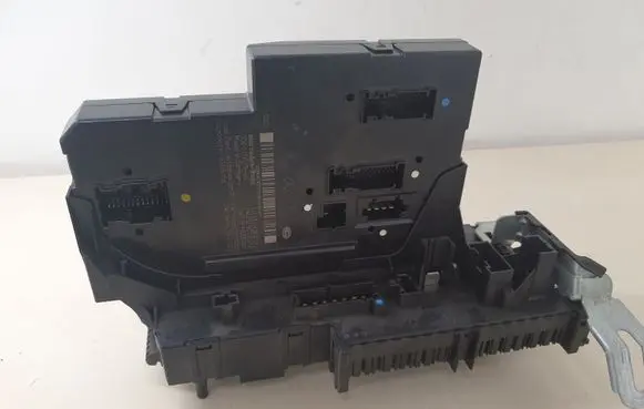 Mercedes-Benz CLS C218 X218 Fuse module 5DK011023
