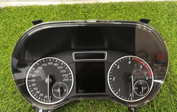 Mercedes-Benz B W246 W242 Speedometer (instrument cluster) A2469002007 A2469018900 0263681341