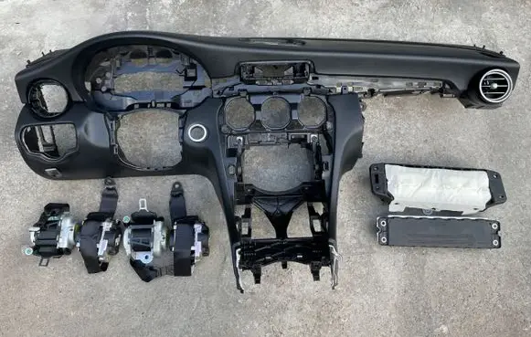 Mercedes-Benz C W205 Dashboard 