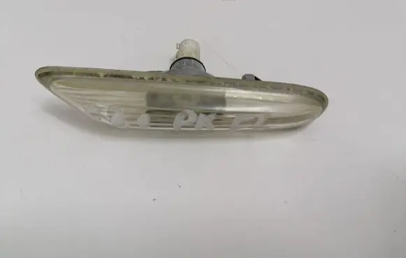 BMW 5 E60 E61 Front fender indicator light 7165741