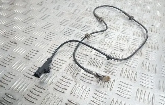 Nissan Note (E11) ABS brake wheel speed sensor 0265007537