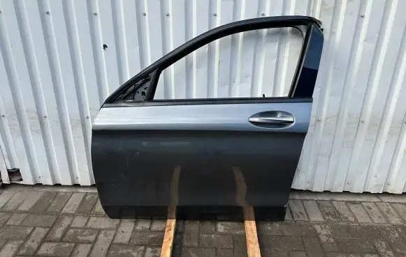 Mercedes-Benz GLC X253 C253 Front door A2537220310