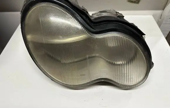 Mercedes-Benz C W203 Headlight/headlamp A2038200261 0301166202
