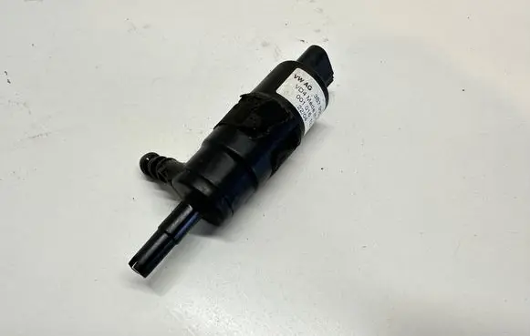 Audi A6 S6 C6 4F Headlight washer pump 3B7955681