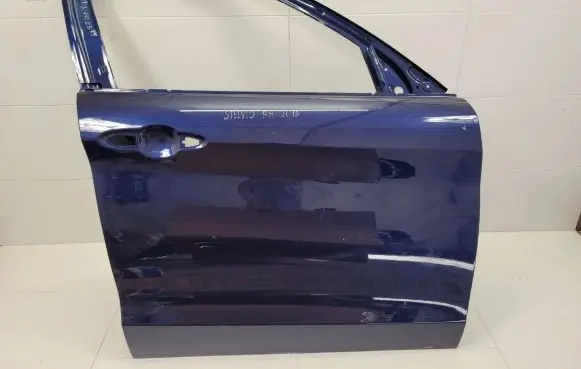 Alfa Romeo Stelvio Front door