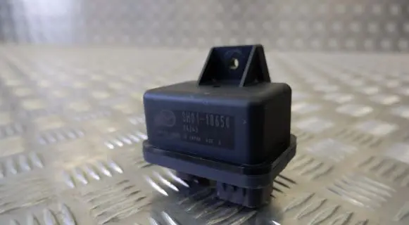 Mazda CX-5 Glow plug pre-heat relay SH0118650