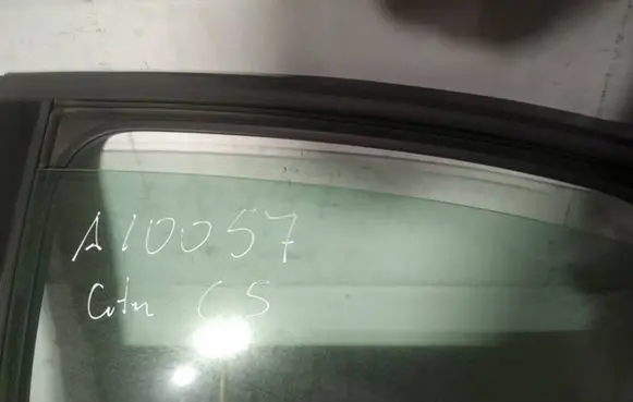 Citroen C5 Rear door window glass as2