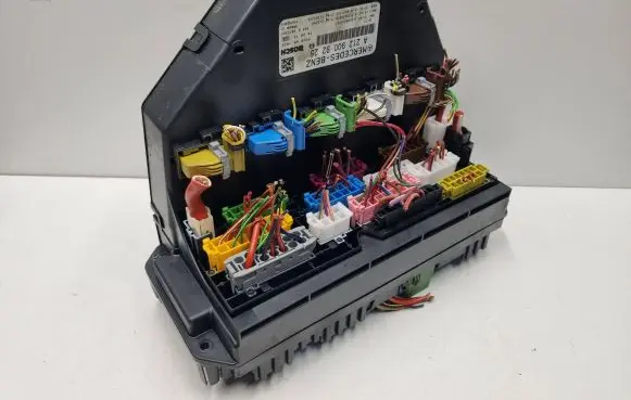 Mercedes-Benz E W212 SAM control unit A2129009225 2129009225