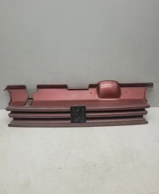 Peugeot 405 Front bumper upper radiator grill