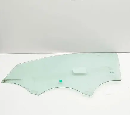 Mercedes-Benz GLA W156 X156 Front door window glass four-door A1567250110 43R001565