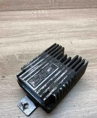 Mercedes-Benz A W168 Coolant fan relay A0235456832 ESG300