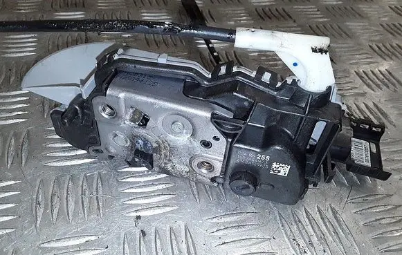 Citroen DS3 Front door lock PSA006255