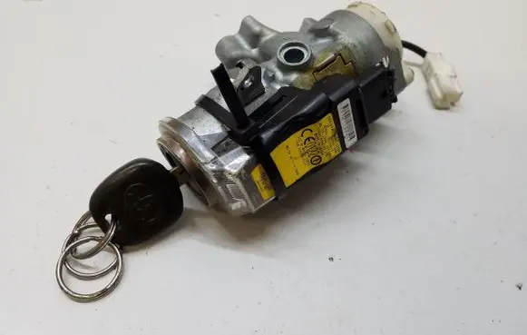 Toyota Previa (XR30, XR40) II Ignition lock 8978328060 627887000 45020287