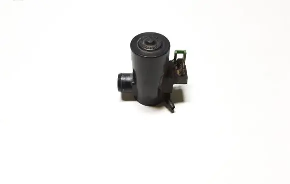 Subaru Forester SF Windscreen/windshield washer pump 1525