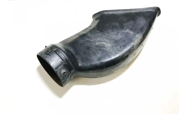 Mitsubishi Carisma Air intake hose/pipe mb957389