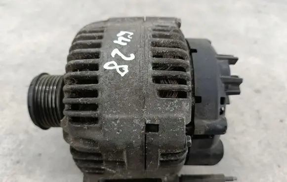 Volkswagen PASSAT B6 Generator/alternator 021903026L