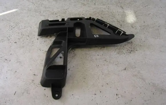 Rear bumper mounting bracket
