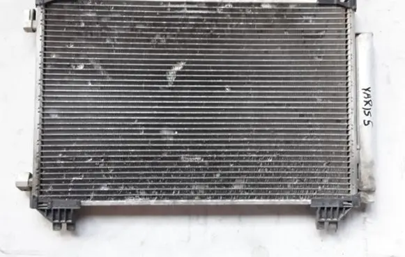 Toyota Yaris A/C cooling radiator (condenser)