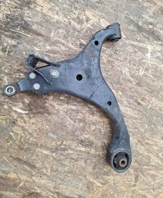 KIA Carens II Front control arm
