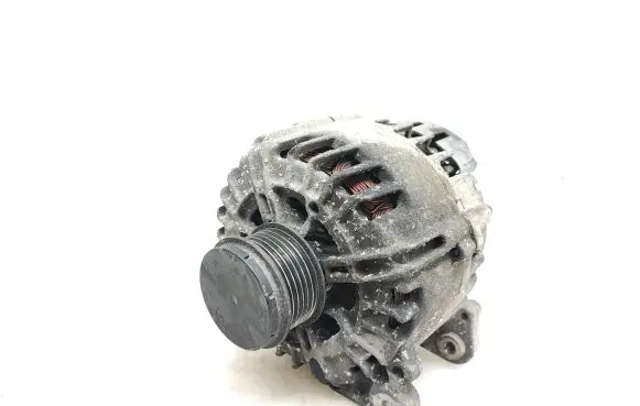Audi A4 S4 B8 8K Generator/alternator 059903019C 111020208 TG15C190