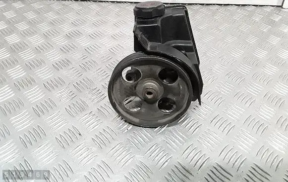 Peugeot 206 CC Power steering pump 9639650880