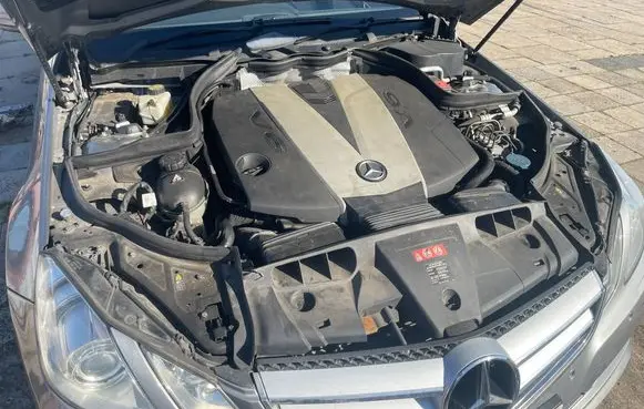 Mercedes-Benz E W212 Engine 642836 642.836 OM642