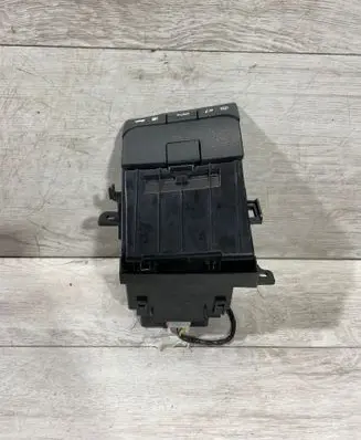 Lexus GS 300 350 430 450H A set of switches 8401030190