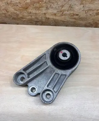 Engine mount bracket