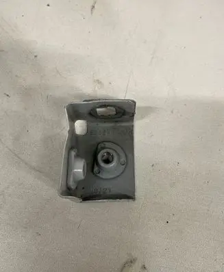 Renault Master III Fender mounting bracket 625250003R