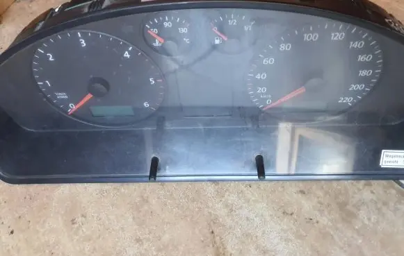 Volkswagen Transporter - Caravelle T5 Speedometer (instrument cluster) 7H0920851K 110080204112