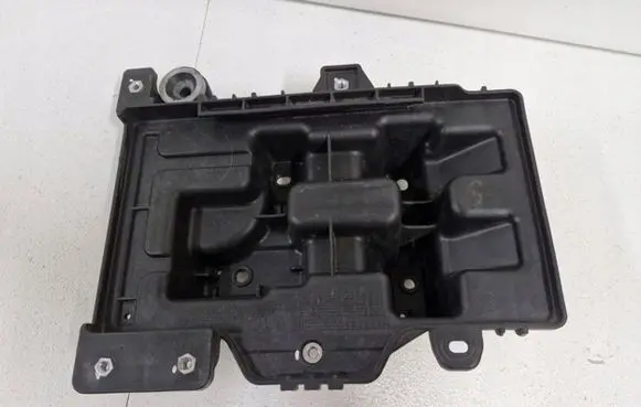 Hyundai Tucson TL Battery box tray 37150-D7000