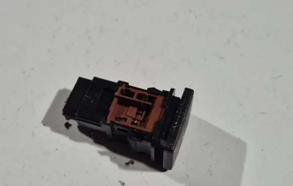 Toyota Avensis T270 ABS switch 