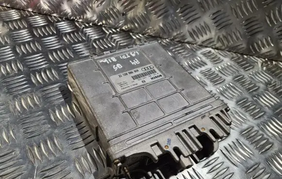Audi A4 S4 B5 8D Engine control unit/module