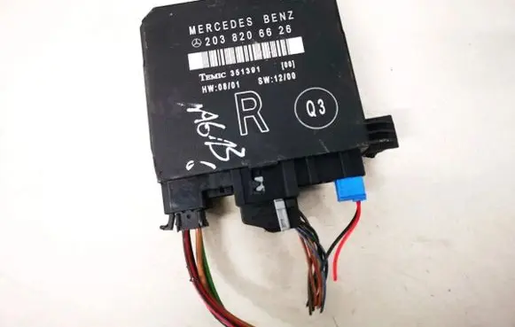 Mercedes-Benz C W203 Door control unit/module 2038206626