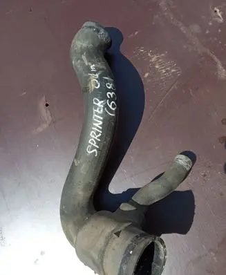 Mercedes-Benz Sprinter W901 W902 W903 W904 Engine coolant pipe/hose