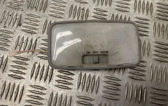 Toyota RAV 4 (XA30) Rear seat light