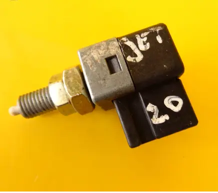 Brake pedal sensor switch