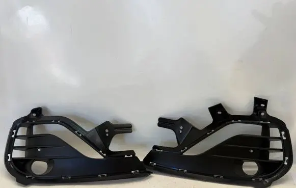 Hyundai i30 Front bumper lower grill 86564G4AE0 86563G4AE0