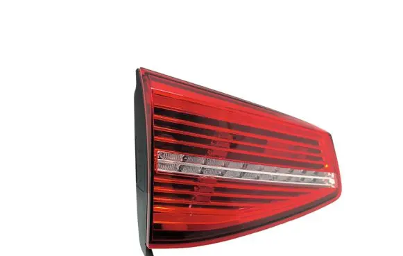 Volkswagen PASSAT B8 Tailgate rear/tail lights 3G9945307D 81450121 3G9945307