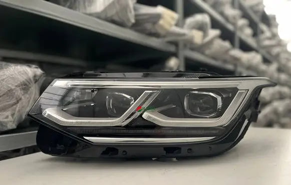 Volkswagen Tiguan Headlight/headlamp 5NB941081H