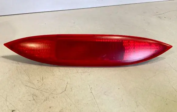 Nissan Note (E11) Third/center stoplight