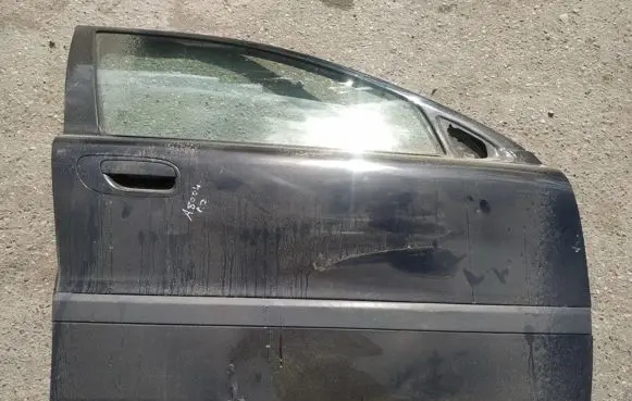 Volvo S60 Front door juodos