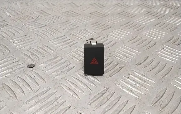 Nissan Leaf II (ZE1) Hazard light switch 299125472