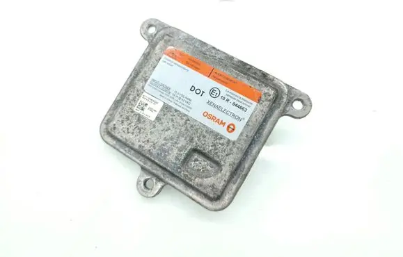 Land Rover Discovery Sport Headlight ballast module Xenon 10R044663