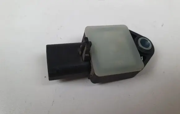 Mercedes-Benz B W245 Airbag deployment crash/impact sensor A1698202228