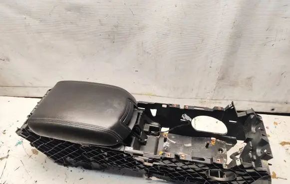 Ford Taurus Armrest B014673 CA8T14D212AB