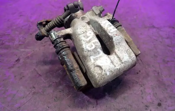 Opel Meriva A Rear brake caliper