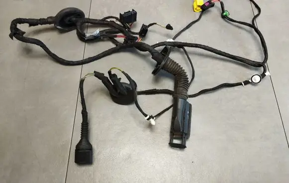 Audi A5 Sportback 8TA Front door wiring loom 8T8971029BA